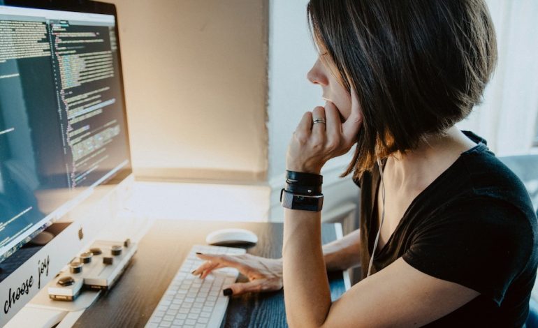 Le pari opportunità nelle aziende tecnologiche italiane: a che punto siamo?